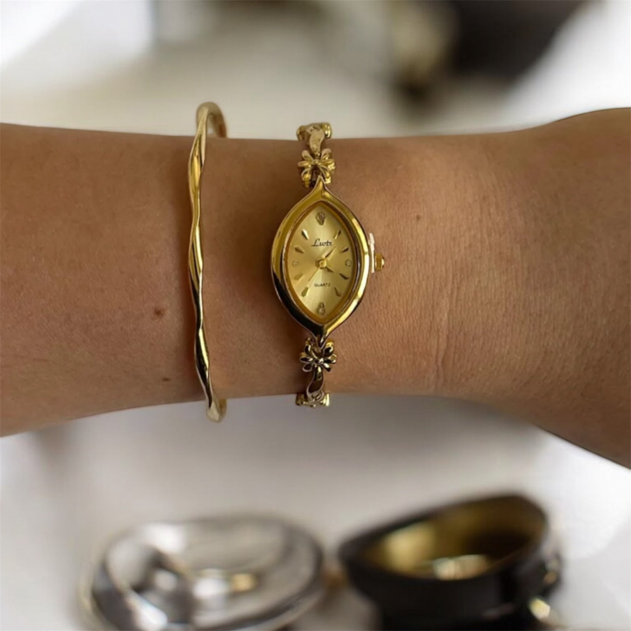 French Retro Gold Small Dial Women’s Watch