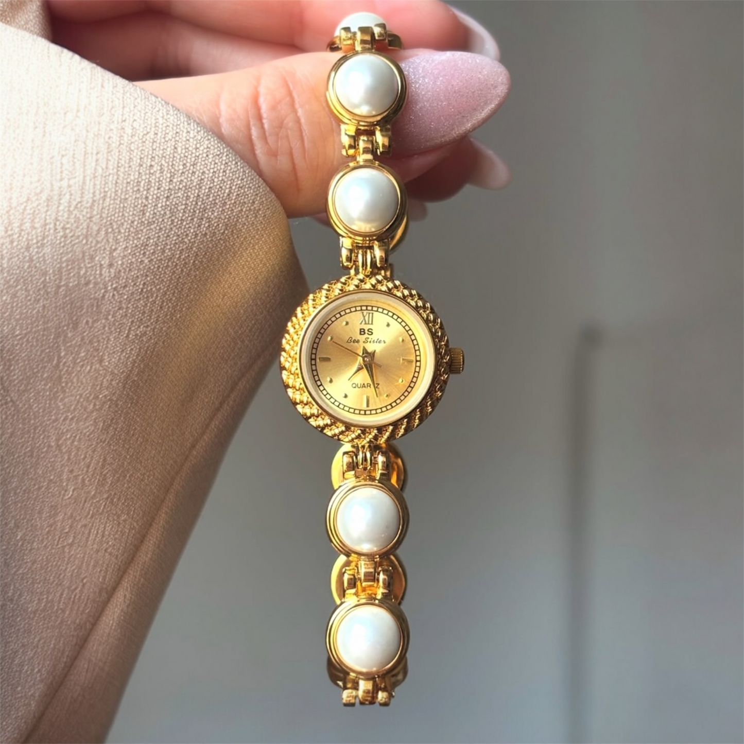 2025 Luxury Oval Rhinestone Gold Watch - Elegant Women's Bracelet Edition