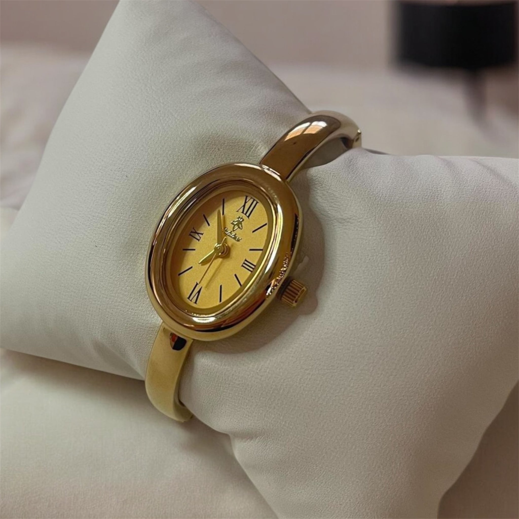 Elegant Women’s Watch – Minimal Fashion Quartz