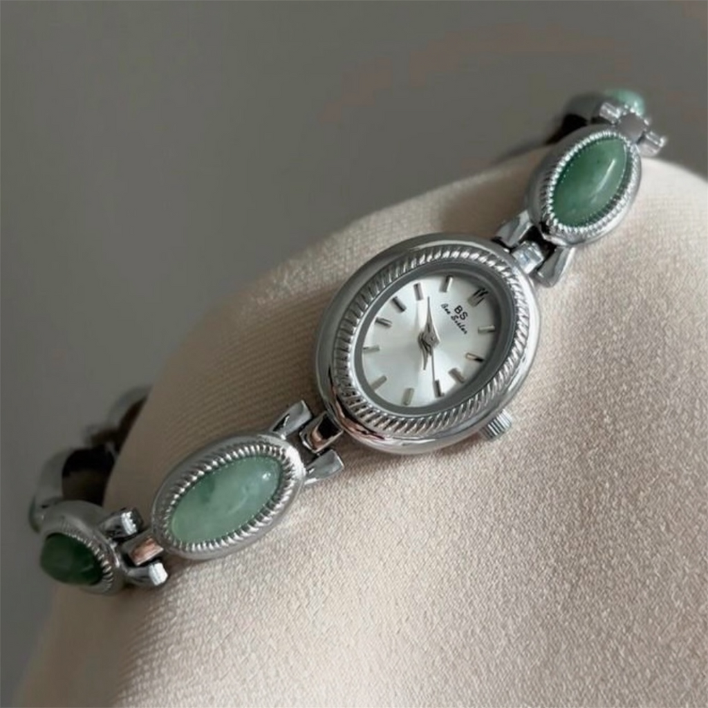 Luxury Oval Women’s Watch with Imitation Diamonds – Elegant Gold Bracelet Quartz Wristwatch for Women