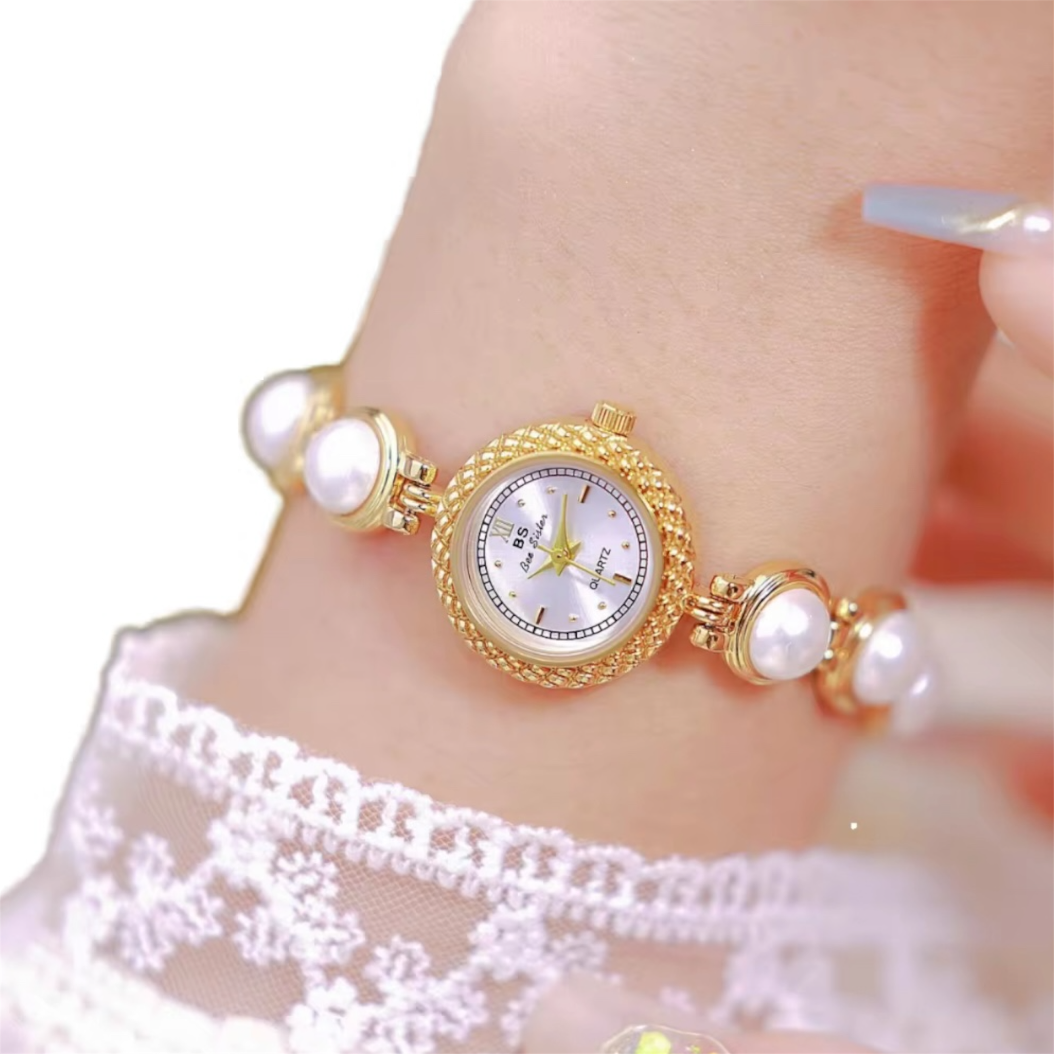 Luxury Pearl Women’s Wristwatch